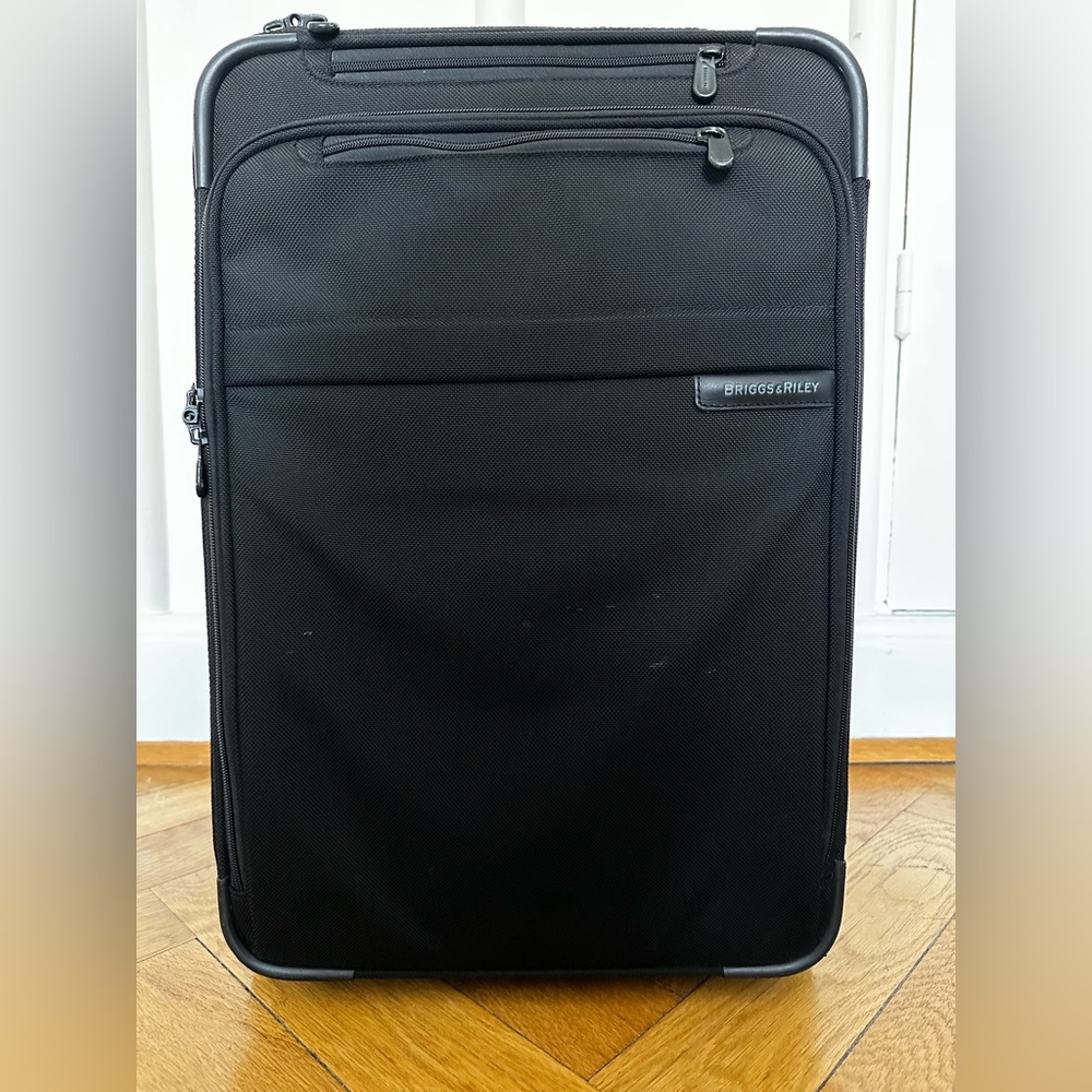 Briggs and Riley 22 Inch Carry-On Bag